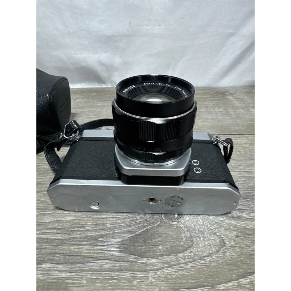 Vintage Honeywell PENTAX SP500 Camera with a Super-Takumar 1:2/55 Lens Works